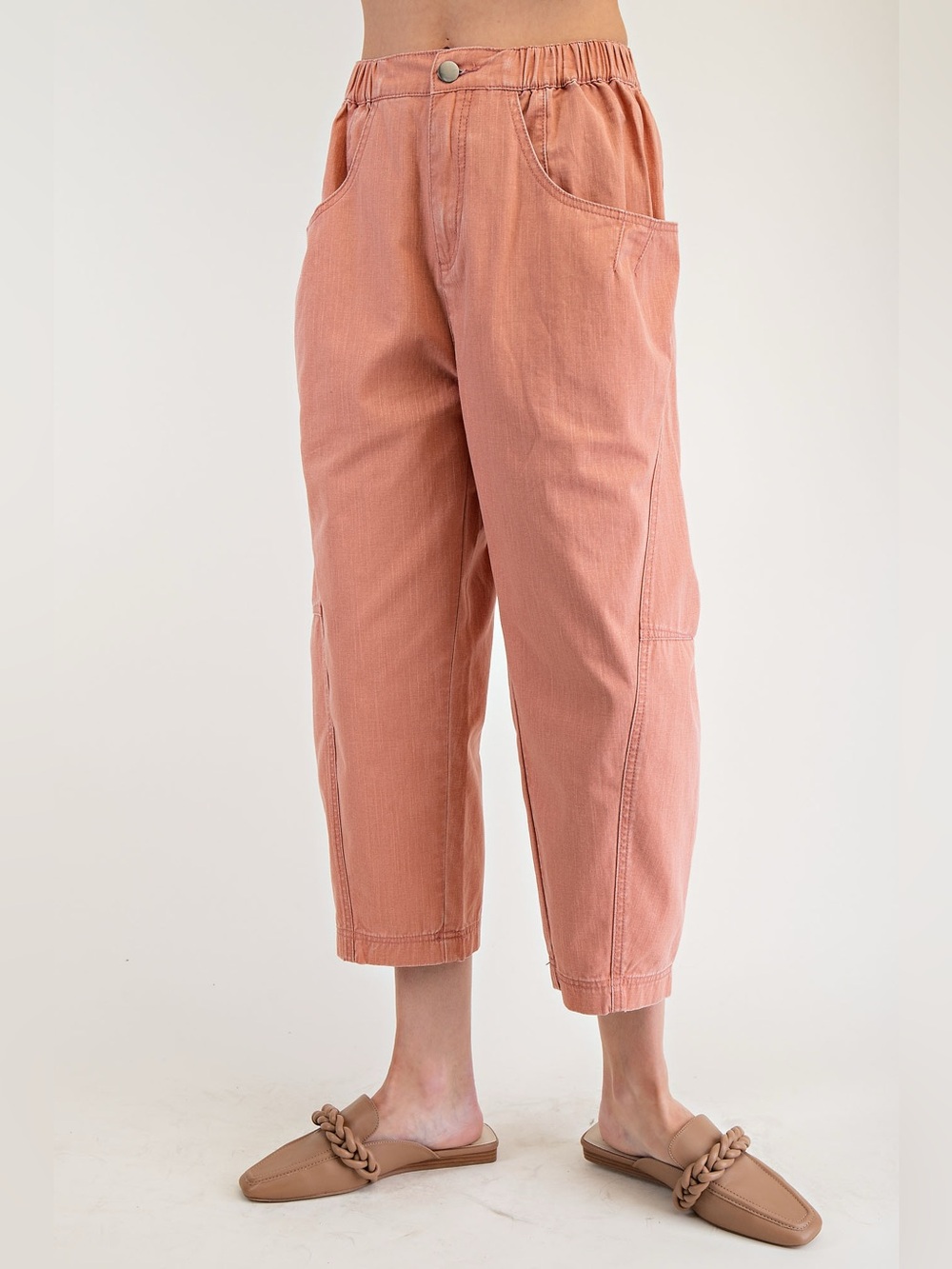 #286 easel Cropped Cargo Pants in Dusty Coral